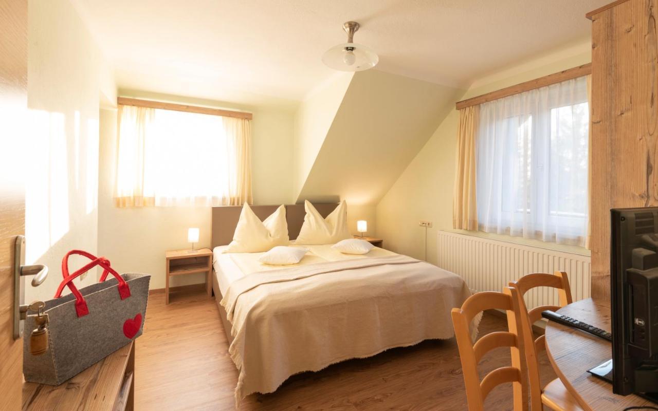 Gasthof Pension Orthofer Sankt Jakob im Walde Luaran gambar
